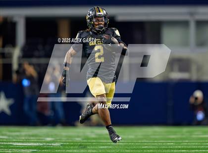 Thumbnail 1 in South Oak Cliff vs. Randle (UIL 5A Division II Football Final) photogallery.