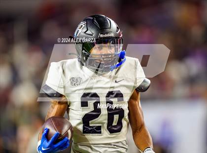 Thumbnail 2 in South Oak Cliff vs. Randle (UIL 5A Division II Football Final) photogallery.
