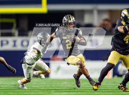 Thumbnail 3 in South Oak Cliff vs. Randle (UIL 5A Division II Football Final) photogallery.