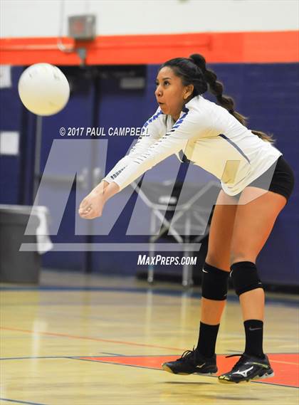 Thumbnail 3 in Fountain Hills vs Northwest Christian (AIA 3A Semifinal) photogallery.