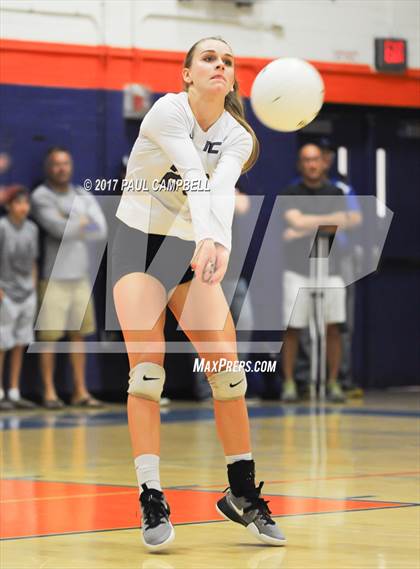 Thumbnail 3 in Fountain Hills vs Northwest Christian (AIA 3A Semifinal) photogallery.