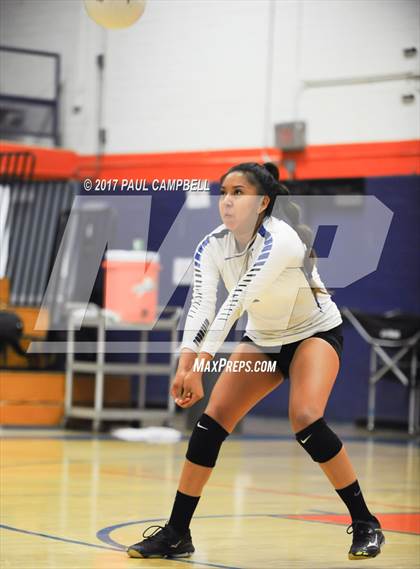 Thumbnail 3 in Fountain Hills vs Northwest Christian (AIA 3A Semifinal) photogallery.