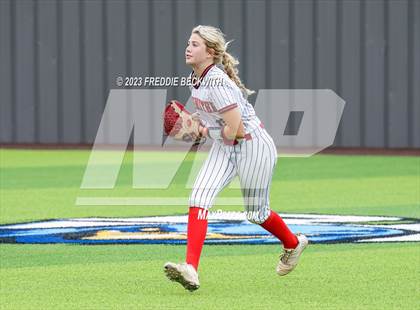 Thumbnail 1 in Muenster vs. Trenton (UIL 2A Softball Regional Semifinal) photogallery.