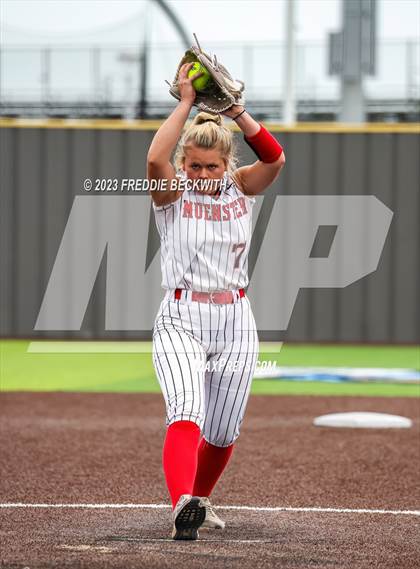 Thumbnail 1 in Muenster vs. Trenton (UIL 2A Softball Regional Semifinal) photogallery.