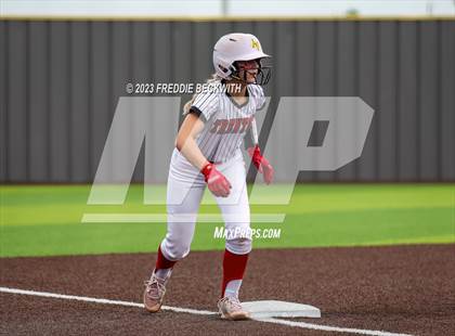 Thumbnail 2 in Muenster vs. Trenton (UIL 2A Softball Regional Semifinal) photogallery.