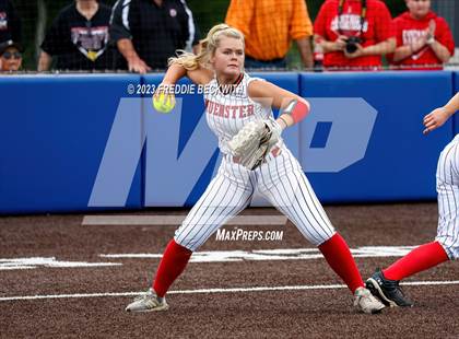 Thumbnail 1 in Muenster vs. Trenton (UIL 2A Softball Regional Semifinal) photogallery.