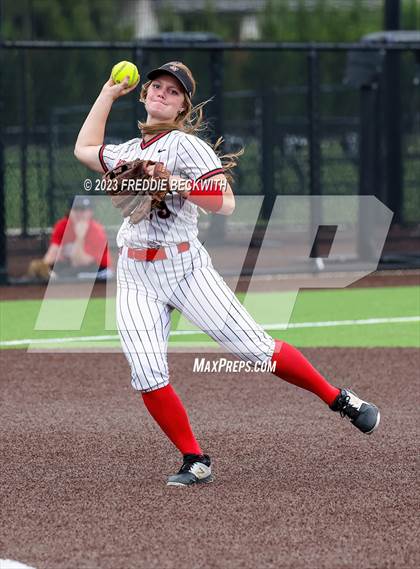 Thumbnail 3 in Muenster vs. Trenton (UIL 2A Softball Regional Semifinal) photogallery.