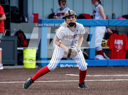 Thumbnail 3 in Muenster vs. Trenton (UIL 2A Softball Regional Semifinal) photogallery.