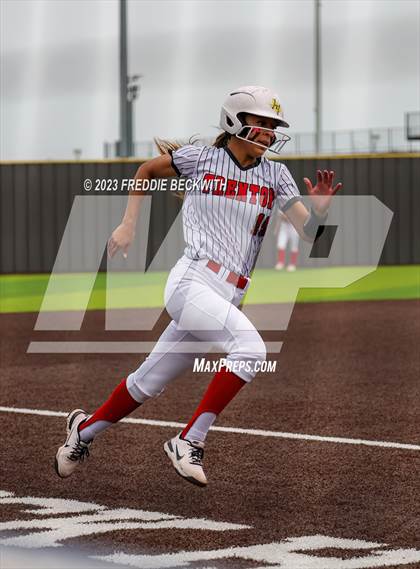 Thumbnail 3 in Muenster vs. Trenton (UIL 2A Softball Regional Semifinal) photogallery.