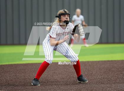 Thumbnail 3 in Muenster vs. Trenton (UIL 2A Softball Regional Semifinal) photogallery.