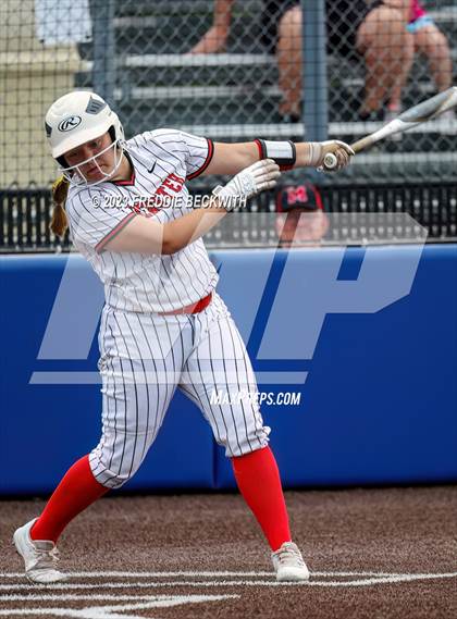 Thumbnail 2 in Muenster vs. Trenton (UIL 2A Softball Regional Semifinal) photogallery.