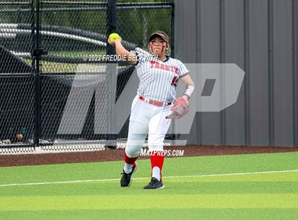 Thumbnail 2 in Muenster vs. Trenton (UIL 2A Softball Regional Semifinal) photogallery.