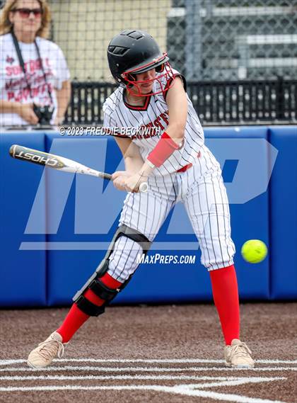 Thumbnail 1 in Muenster vs. Trenton (UIL 2A Softball Regional Semifinal) photogallery.