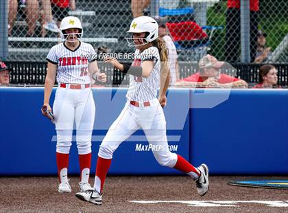 Thumbnail 1 in Muenster vs. Trenton (UIL 2A Softball Regional Semifinal) photogallery.