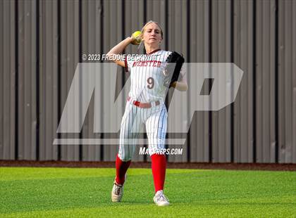 Thumbnail 1 in Muenster vs. Trenton (UIL 2A Softball Regional Semifinal) photogallery.