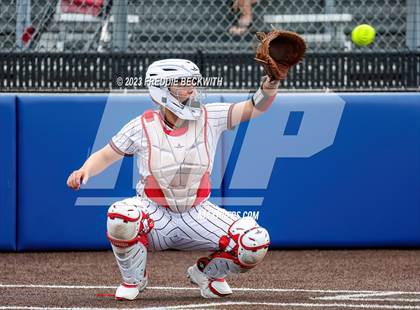 Thumbnail 1 in Muenster vs. Trenton (UIL 2A Softball Regional Semifinal) photogallery.