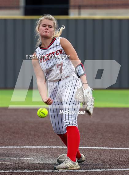 Thumbnail 2 in Muenster vs. Trenton (UIL 2A Softball Regional Semifinal) photogallery.
