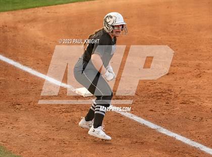 Thumbnail 3 in Guyer vs. Bridgeland (UIL 6A Softball Semifinal) photogallery.