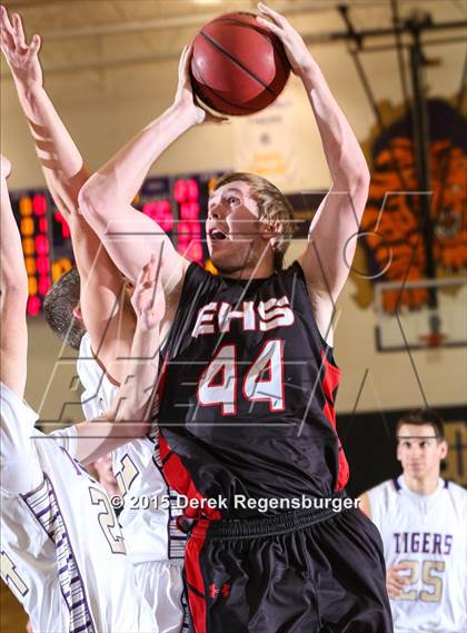 Thumbnail 3 in Elizabeth vs Holy Family (CHSAA 4A 1st Round Playoff) photogallery.