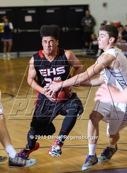 Thumbnail 3 in Elizabeth vs Holy Family (CHSAA 4A 1st Round Playoff) photogallery.