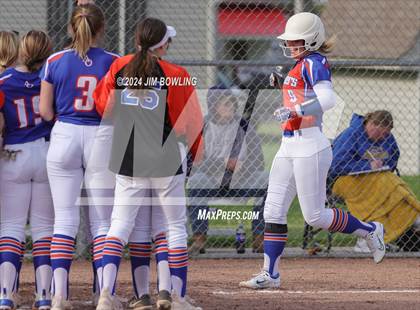 Thumbnail 3 in Maroa-Forsyth @ Argenta-Oreana photogallery.