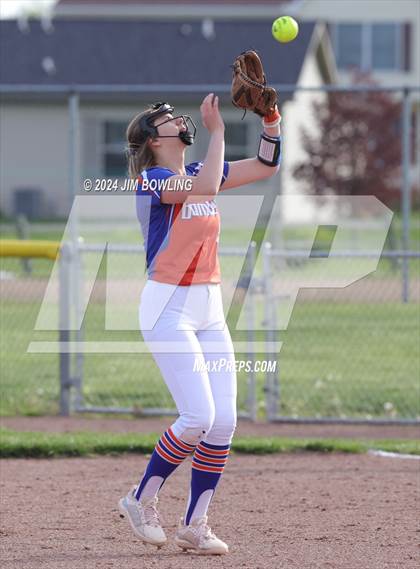 Thumbnail 3 in Maroa-Forsyth @ Argenta-Oreana photogallery.