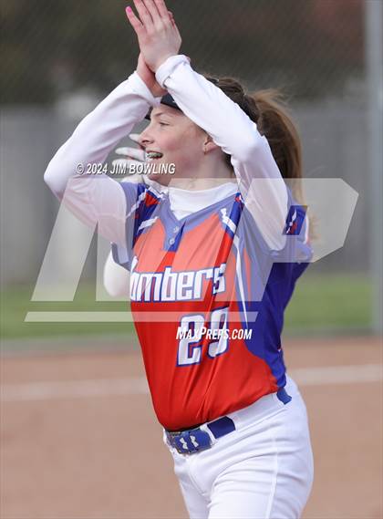 Thumbnail 1 in Maroa-Forsyth @ Argenta-Oreana photogallery.