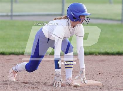 Thumbnail 3 in Maroa-Forsyth @ Argenta-Oreana photogallery.