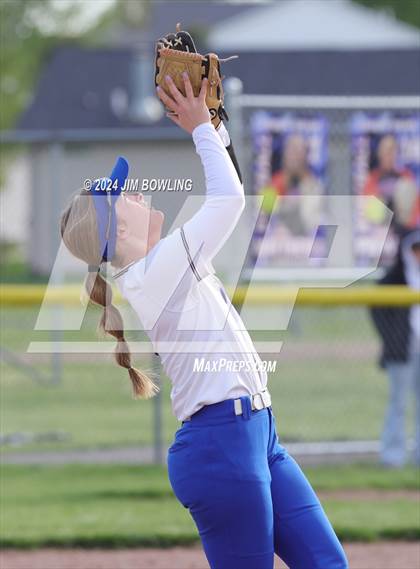 Thumbnail 3 in Maroa-Forsyth @ Argenta-Oreana photogallery.
