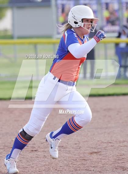 Thumbnail 1 in Maroa-Forsyth @ Argenta-Oreana photogallery.