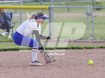 Thumbnail 2 in Maroa-Forsyth @ Argenta-Oreana photogallery.