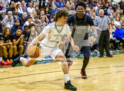 Thumbnail 2 in Santa Barbara vs Sierra Canyon (Santa Barbara Holiday Classic) photogallery.