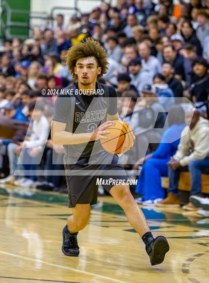 Thumbnail 3 in Santa Barbara vs Sierra Canyon (Santa Barbara Holiday Classic) photogallery.