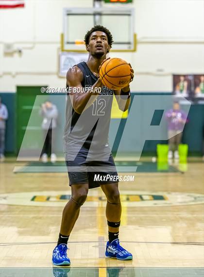 Thumbnail 2 in Santa Barbara vs Sierra Canyon (Santa Barbara Holiday Classic) photogallery.