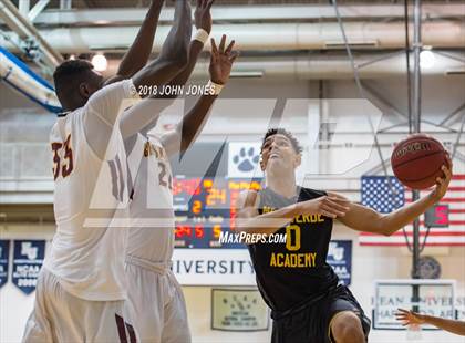 Thumbnail 2 in Montverde Academy vs. Christ the King (Metro Classic) photogallery.