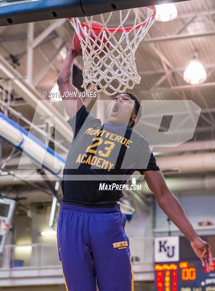 Thumbnail 1 in Montverde Academy vs. Christ the King (Metro Classic) photogallery.