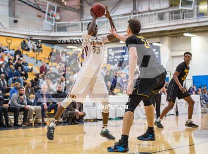 Thumbnail 2 in Montverde Academy vs. Christ the King (Metro Classic) photogallery.