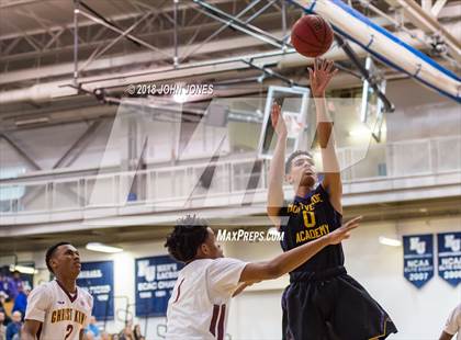 Thumbnail 2 in Montverde Academy vs. Christ the King (Metro Classic) photogallery.