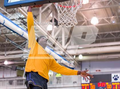 Thumbnail 1 in Montverde Academy vs. Christ the King (Metro Classic) photogallery.