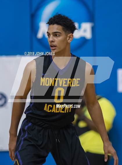 Thumbnail 1 in Montverde Academy vs. Christ the King (Metro Classic) photogallery.