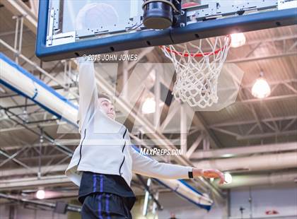 Thumbnail 1 in Montverde Academy vs. Christ the King (Metro Classic) photogallery.