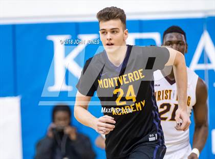 Thumbnail 1 in Montverde Academy vs. Christ the King (Metro Classic) photogallery.