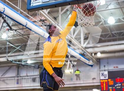 Thumbnail 3 in Montverde Academy vs. Christ the King (Metro Classic) photogallery.