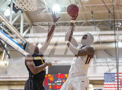 Thumbnail 2 in Montverde Academy vs. Christ the King (Metro Classic) photogallery.