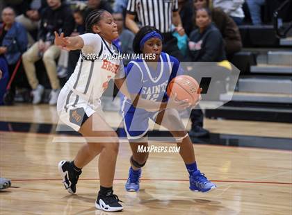 Thumbnail 2 in West Feliciana vs. Brusly (LHSAA Division II Non-Select Regional) photogallery.
