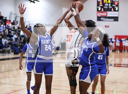 Thumbnail 2 in West Feliciana vs. Brusly (LHSAA Division II Non-Select Regional) photogallery.