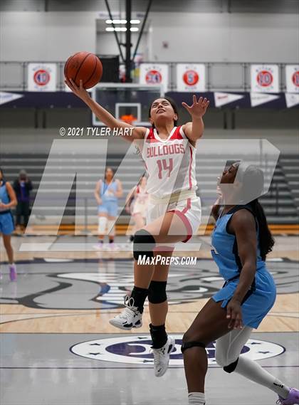 Thumbnail 2 in Mount Notre Dame vs. Crown Point (Sneakers for Santa Shootout) photogallery.