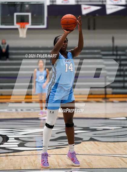 Thumbnail 2 in Mount Notre Dame vs. Crown Point (Sneakers for Santa Shootout) photogallery.