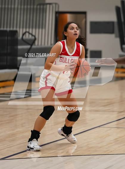 Thumbnail 2 in Mount Notre Dame vs. Crown Point (Sneakers for Santa Shootout) photogallery.