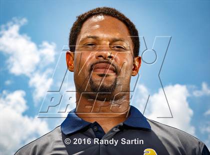 Thumbnail 1 in St. Thomas Aquinas (2016 Preseason Top 25 Early Contenders Photo Shoot) photogallery.